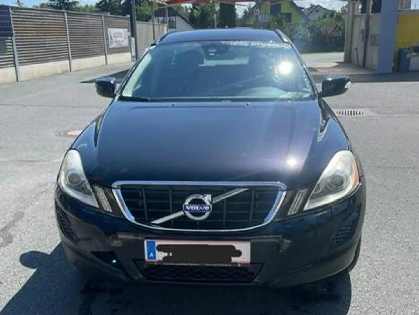 Volvo XC60 XC60 D3 AWD Momentum Geartronic Momentum Schwarz - 1