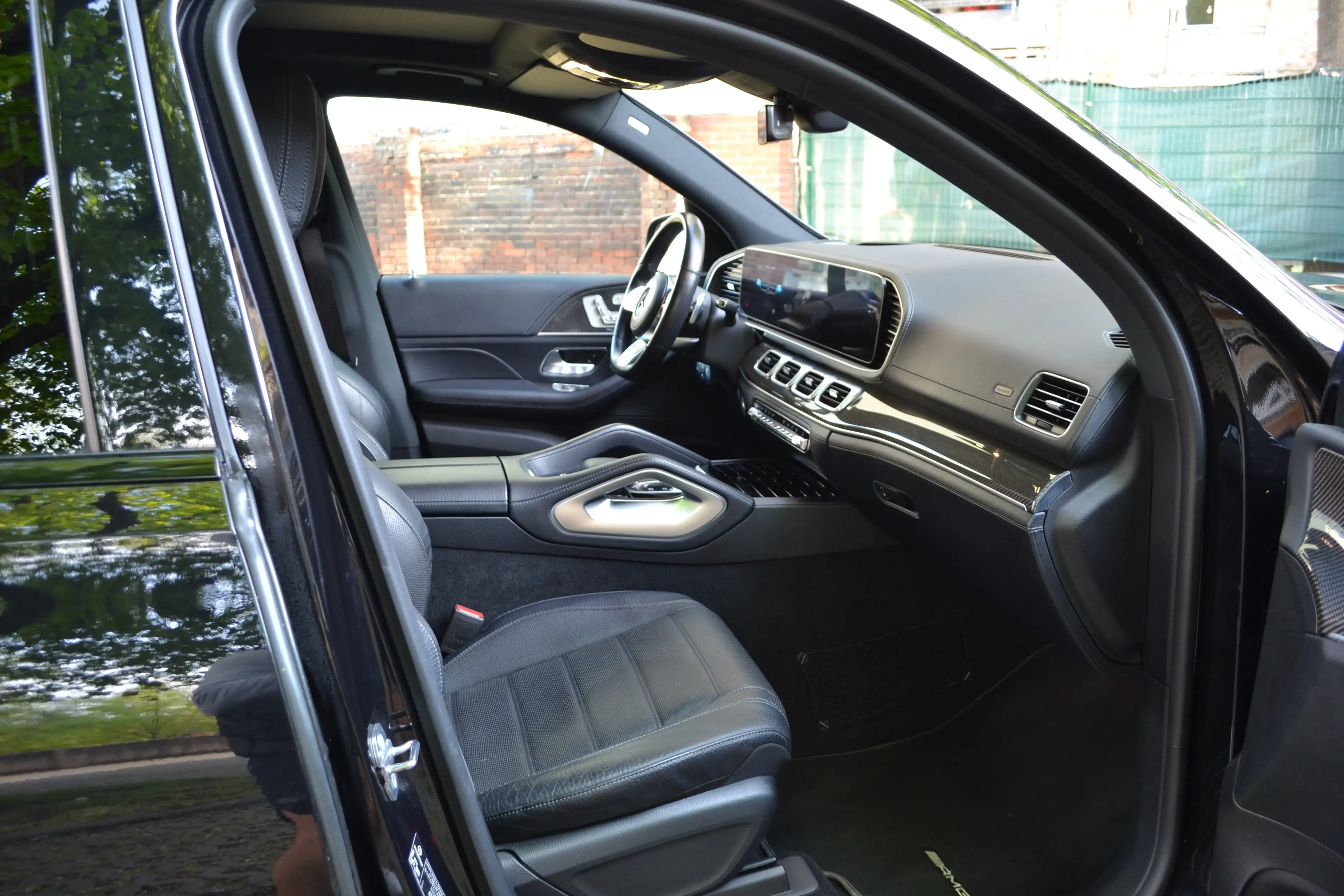 Mercedes-Benz GLS 350 GLS 350 d 4Matic AMG/Karbon — photo 10