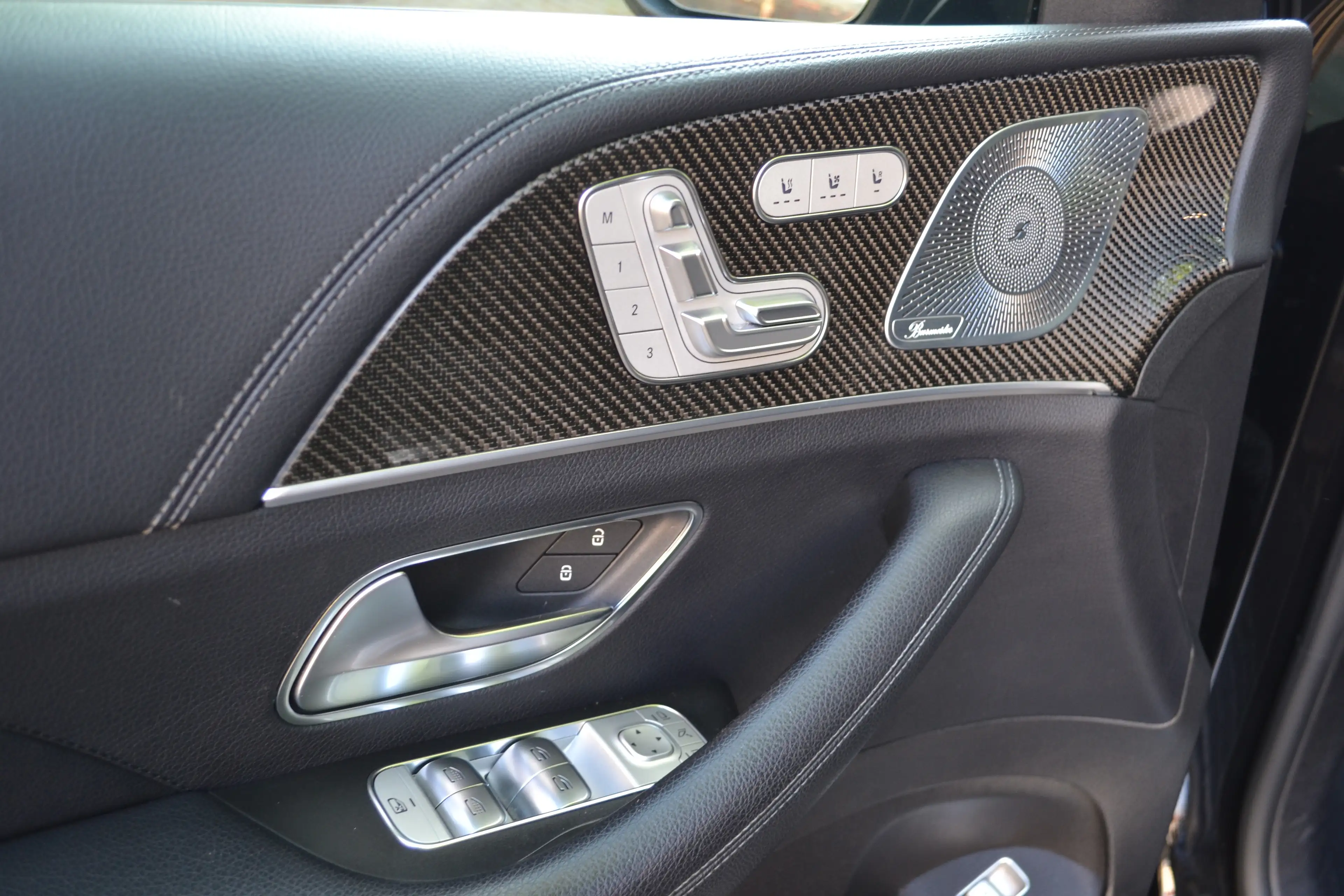 Mercedes-Benz GLS 350 GLS 350 d 4Matic AMG/Karbon — photo 7