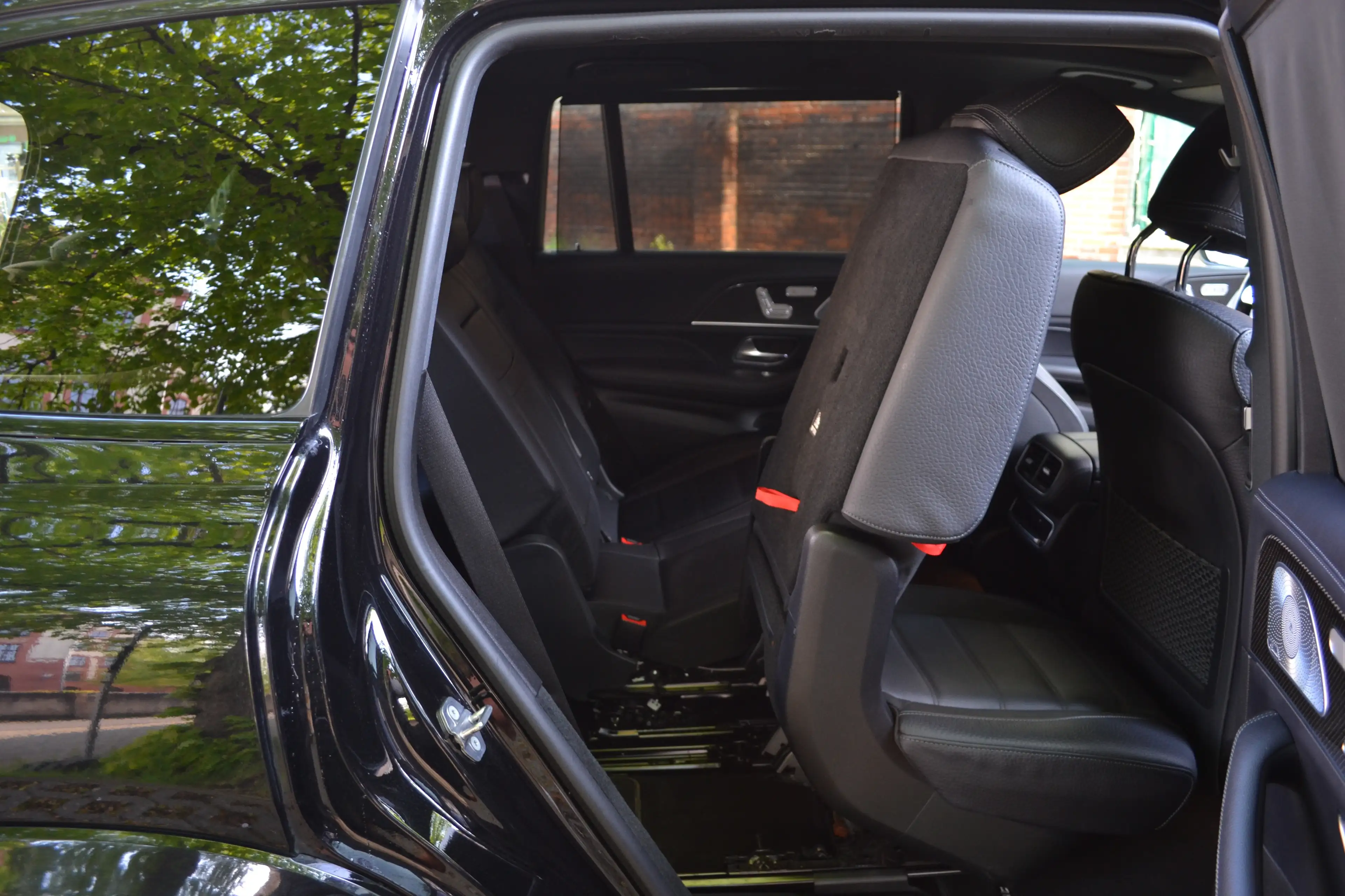 Mercedes-Benz GLS 350 GLS 350 d 4Matic AMG/Karbon — photo 12