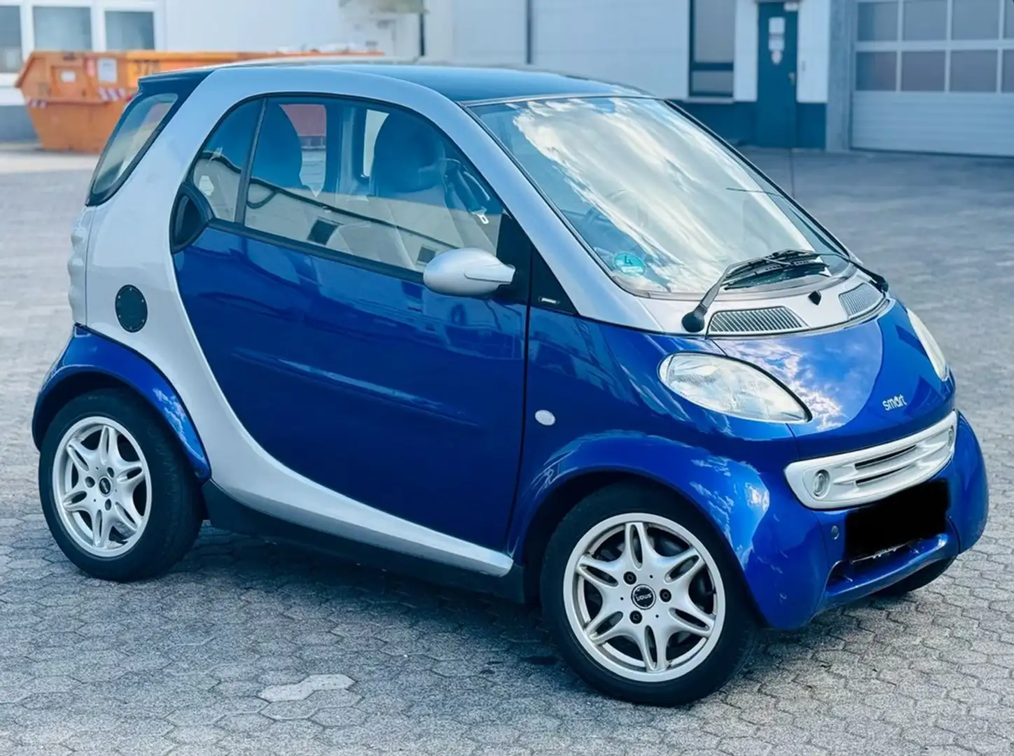 smart city-coupé/city-cabrio FORTWO / 26.000 km / FINANZIERUNG / Kék - 1