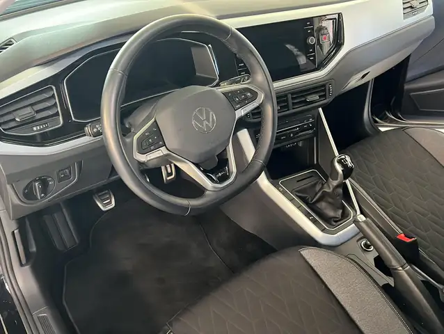 Volkswagen Taigo view 3
