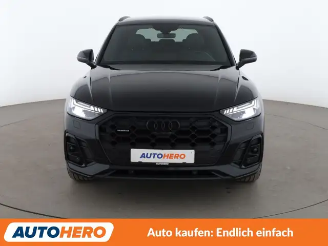 Audi Q5 view 9
