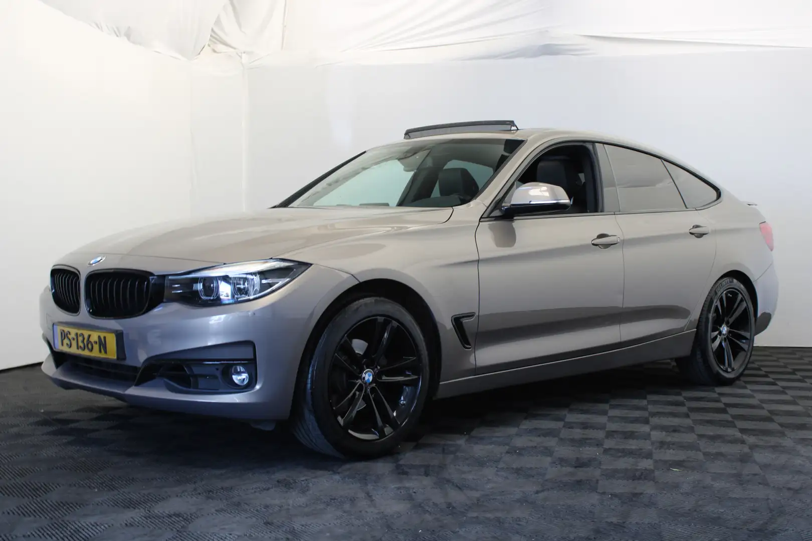 BMW 320 3-serie Gran Turismo 320i Centennial High Executiv Beige - 1