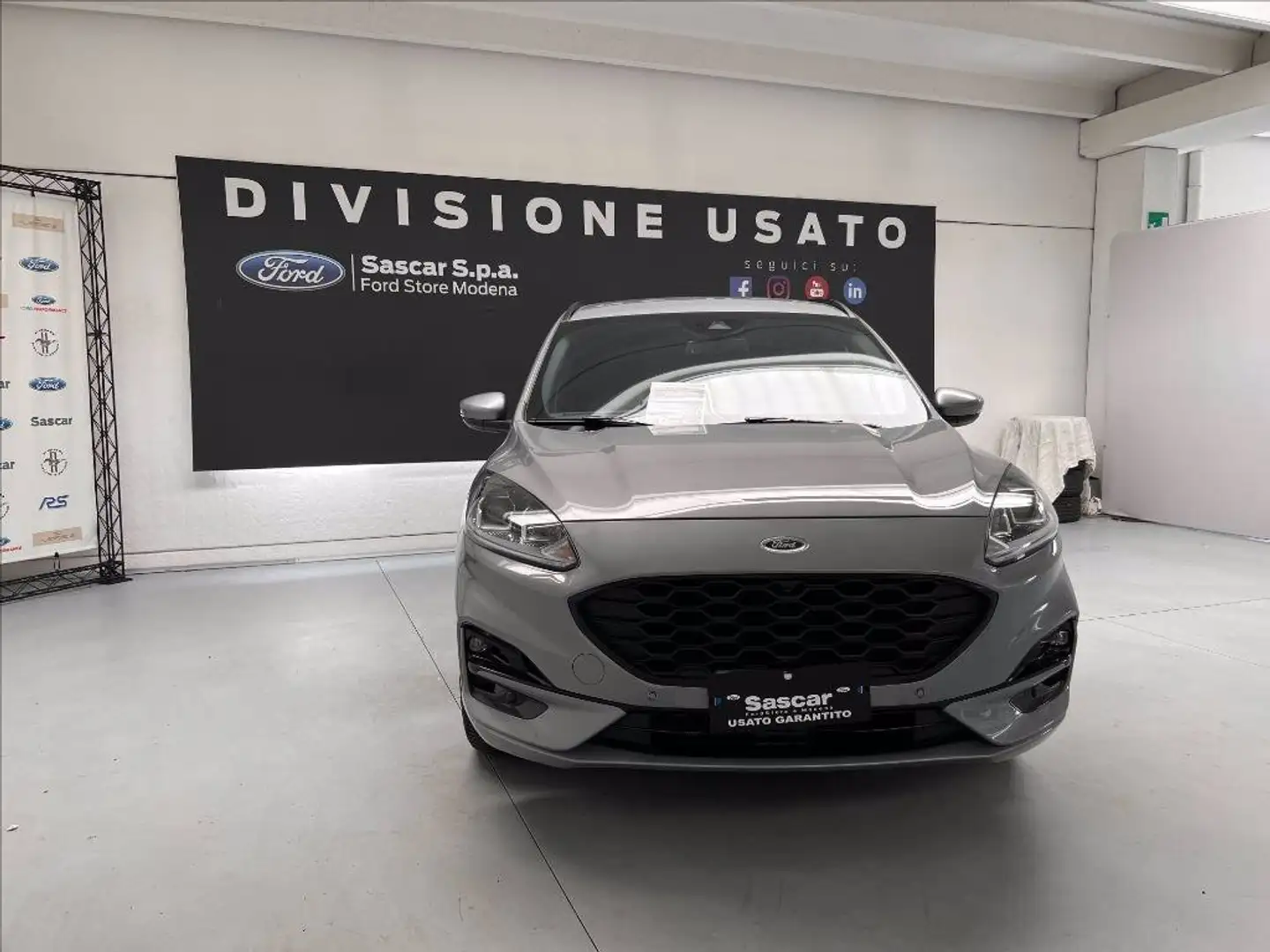 Ford Kuga 2.5 full hybrid ST-Line 2wd 190cv cvt Grigio - 2