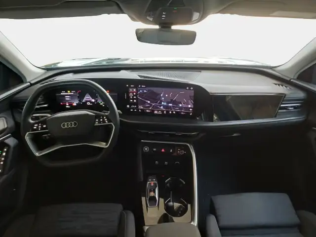 Audi Q5 view 7