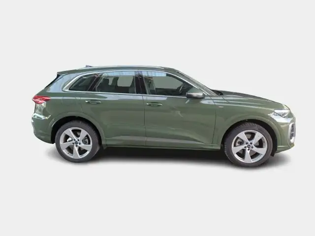 Audi Q5 view 3