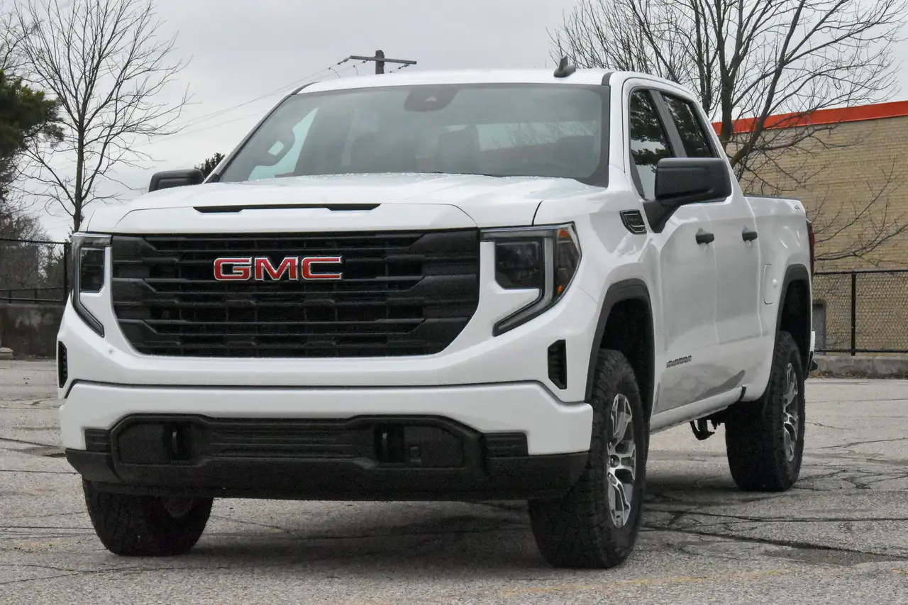 GMC Sierra 1500 снимка GMC Sierra 1500
