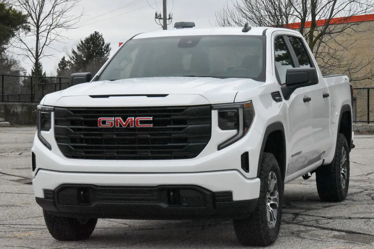 GMC Sierra 1500 снимка GMC Sierra 1500