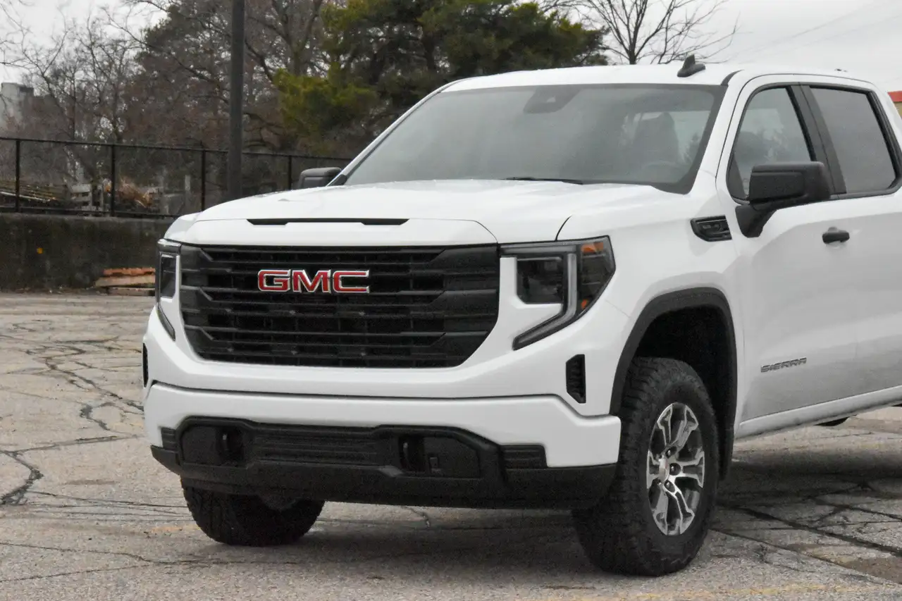 GMC Sierra 1500 снимка GMC Sierra 1500