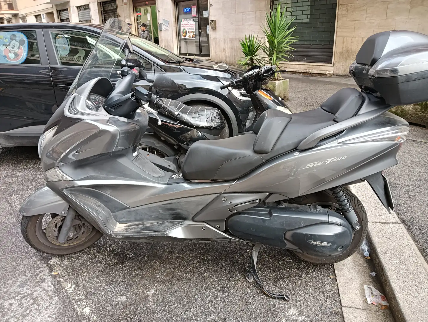 Honda SW-T 400 Ezüst - 1