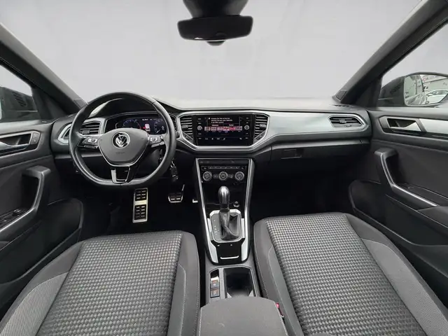 Volkswagen T-Roc view 12