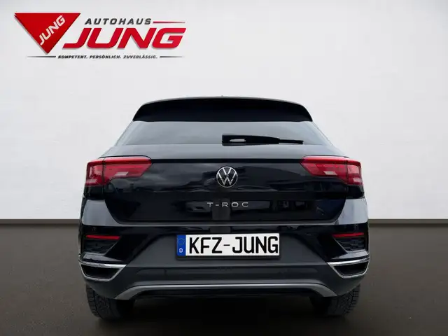 Volkswagen T-Roc view 8