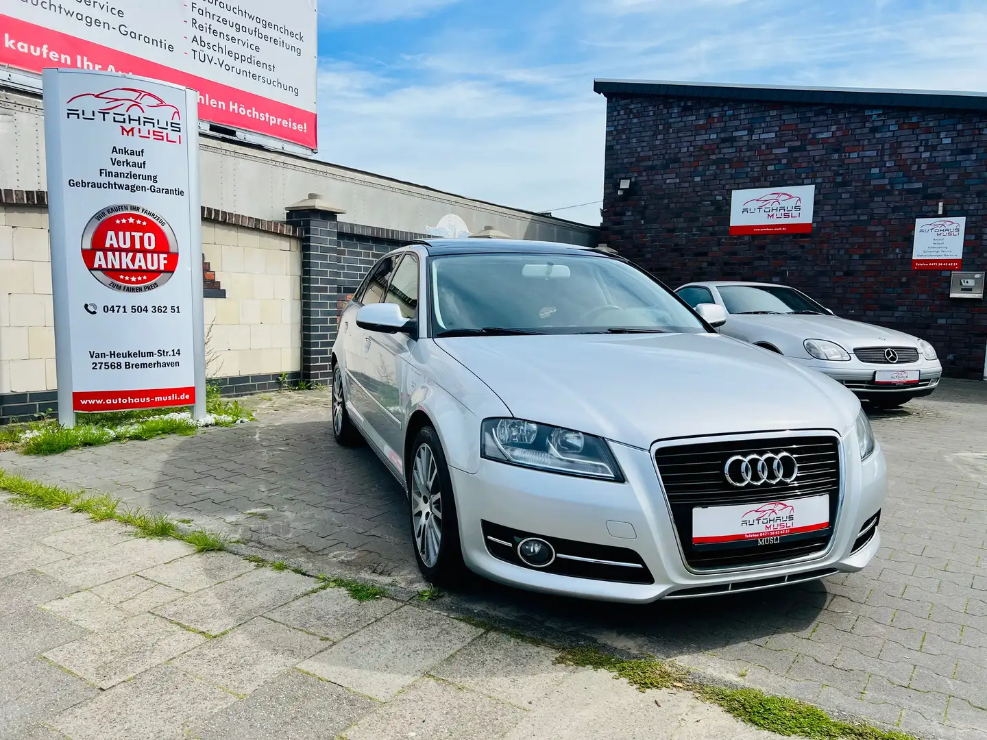 Audi A3 1.4 TFSI 125 PS * Panorama * BOSE * Standheizung * Silber - 1
