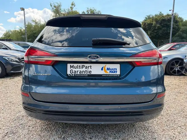 Ford Mondeo view 5