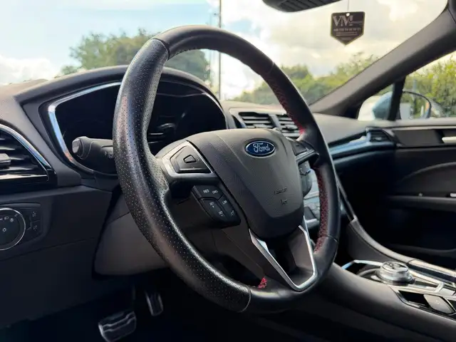 Ford Mondeo view 8