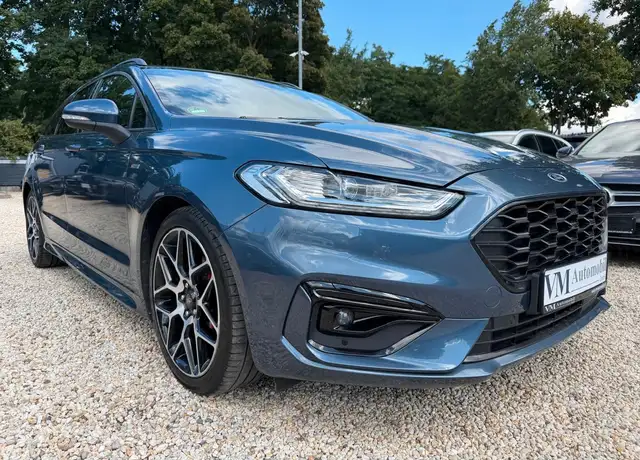 Ford Mondeo view 3