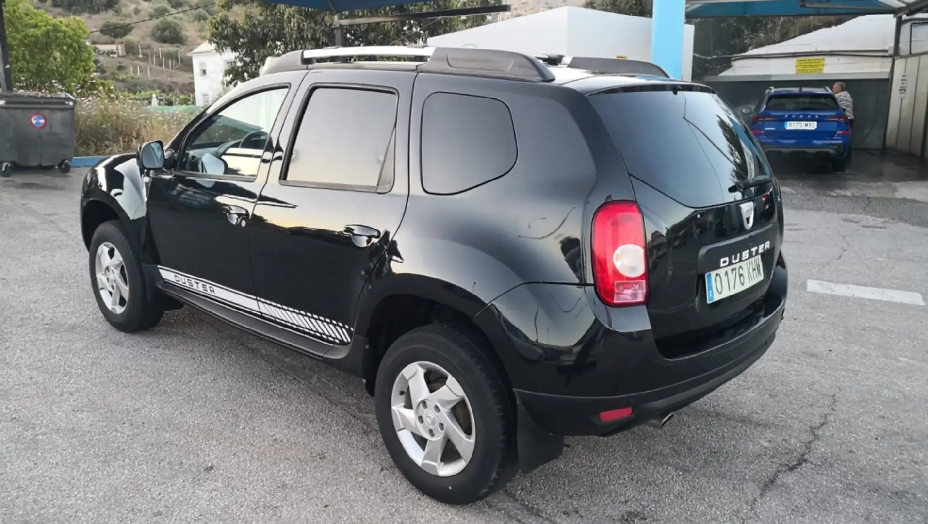 Dacia Duster 1.6 Laureate 4x4 Noir - 2