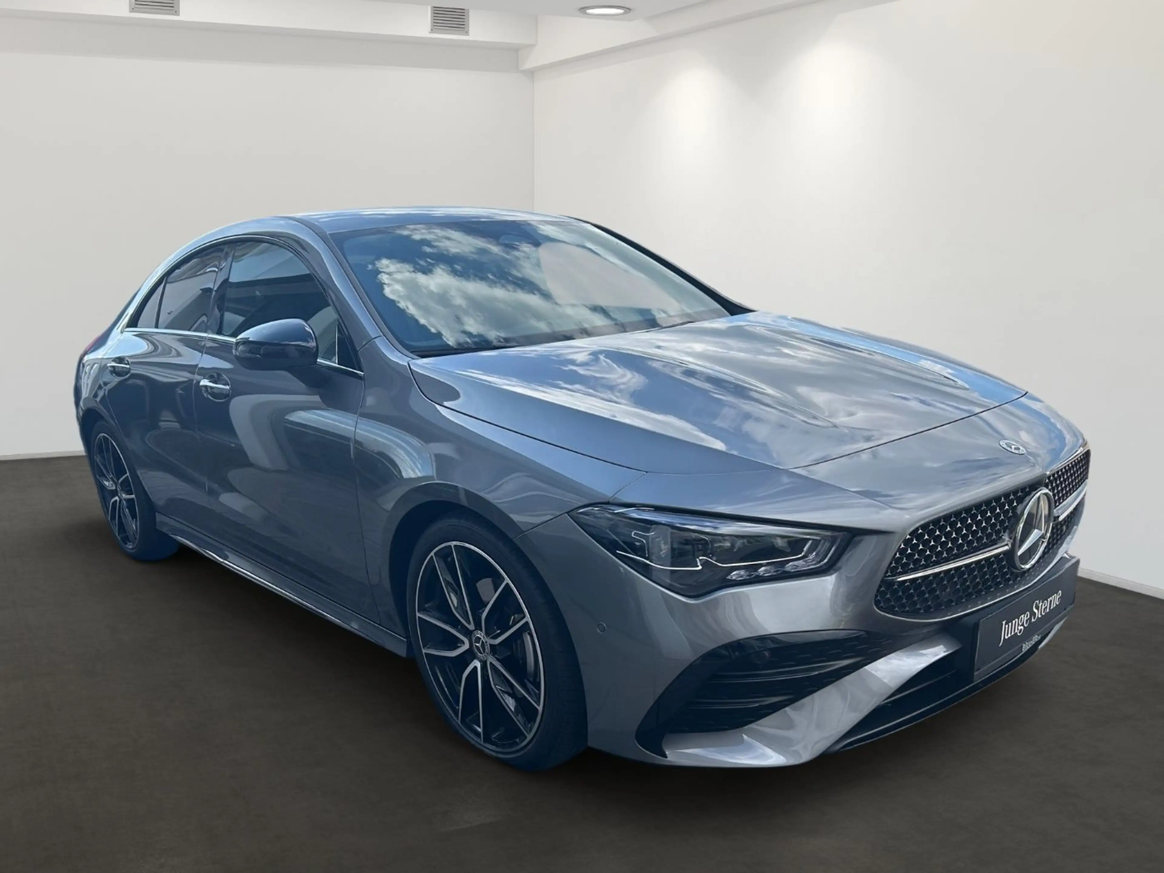 Mercedes-Benz CLA 180 d  AMG Line AMG Night MBUX Mbeam Ambi — photo 3