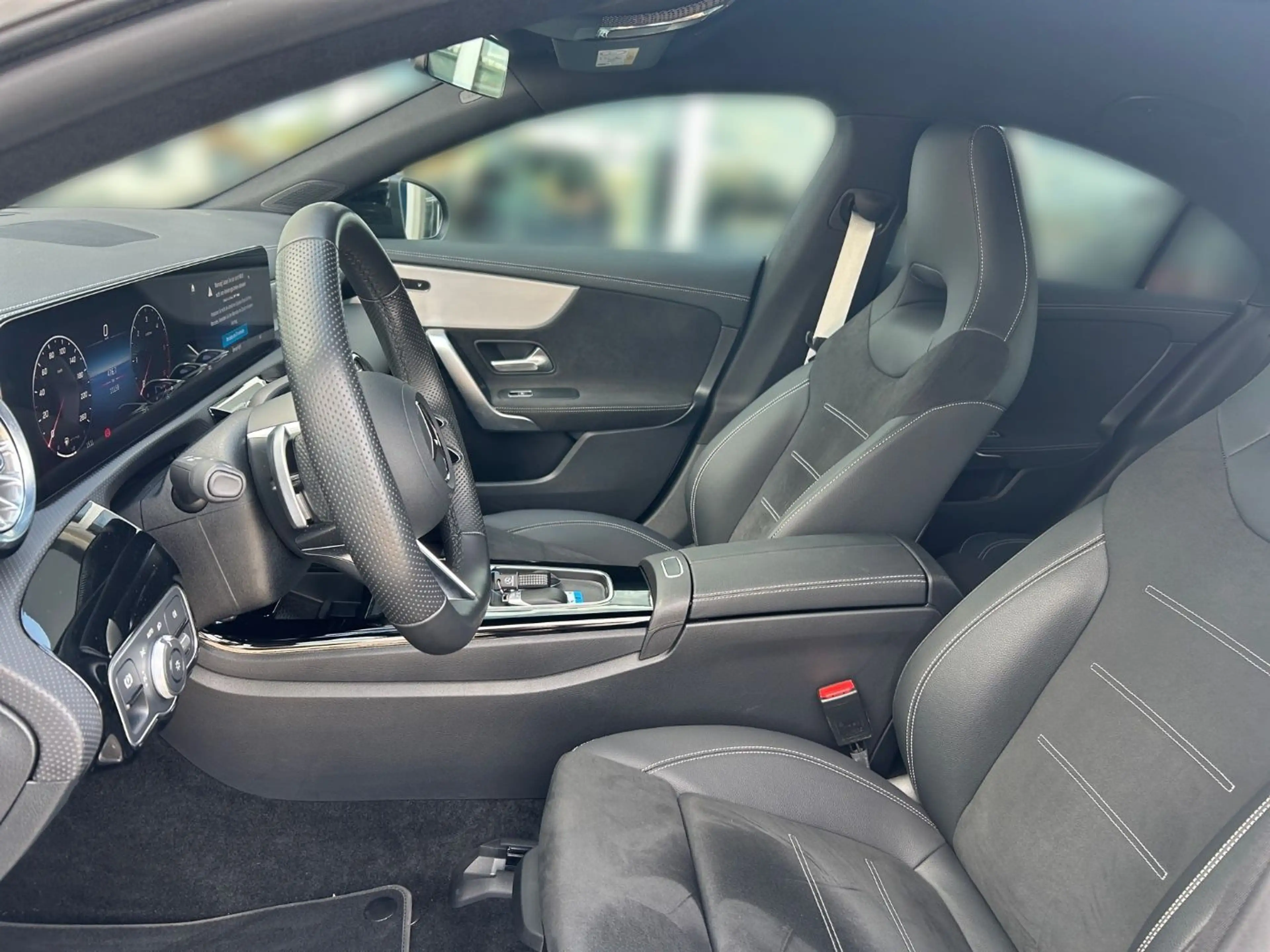 Mercedes-Benz CLA 180 d  AMG Line AMG Night MBUX Mbeam Ambi — photo 8