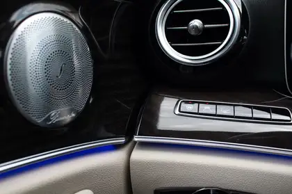 Annonce voiture d'occasion Mercedes-Benz E 400 - CARADIZE