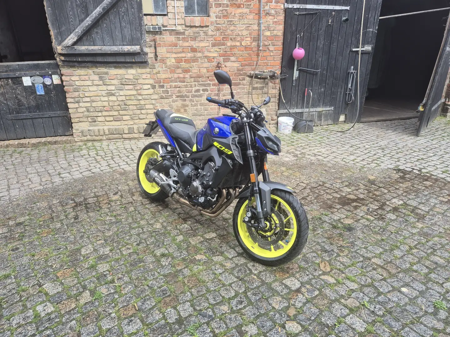 Yamaha MT-09 RN43 Azul - 1