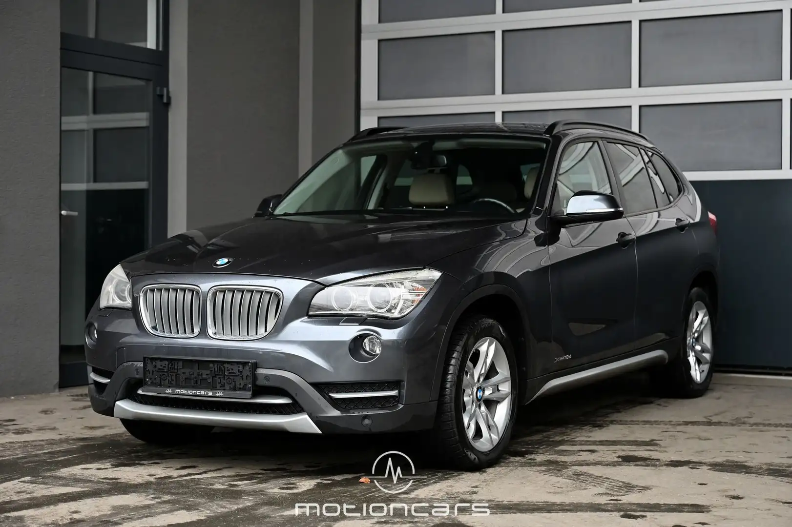 BMW X1 xDrive 18d Pickerl NEU Silber - 1