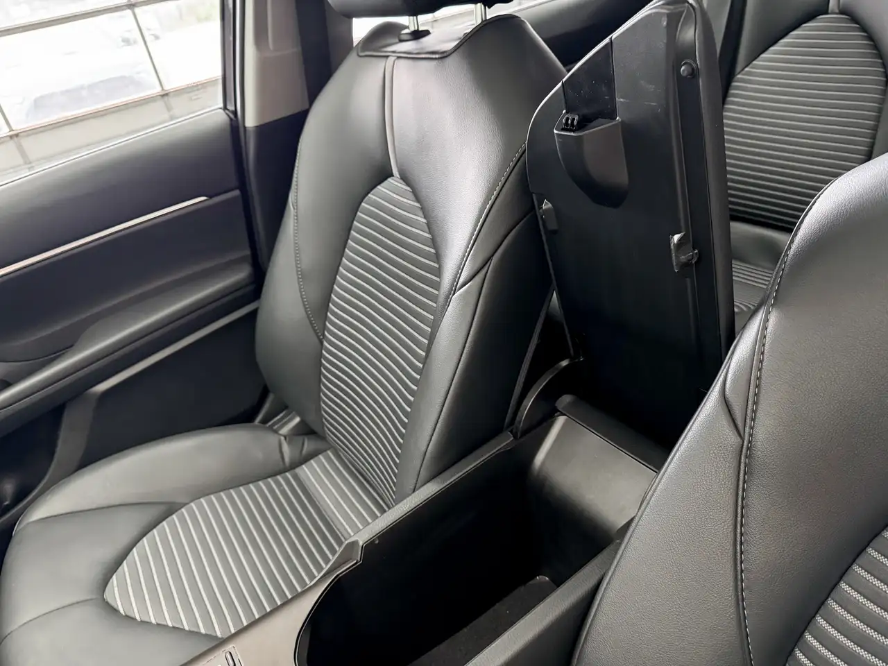 Toyota Camry снимка Toyota Camry