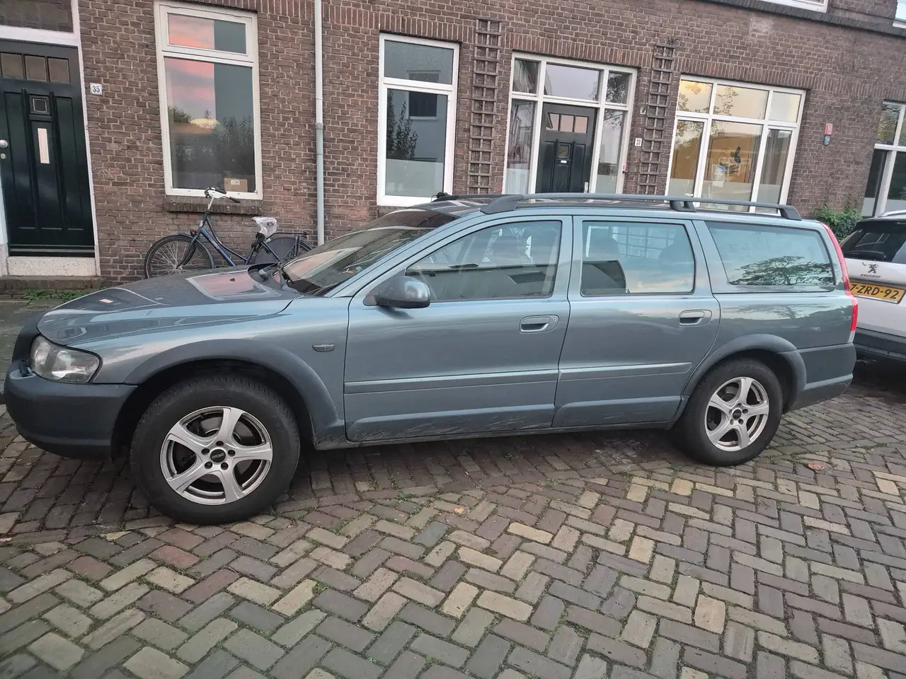 Volvo V70 2.4 T Comfort Line, foto 1