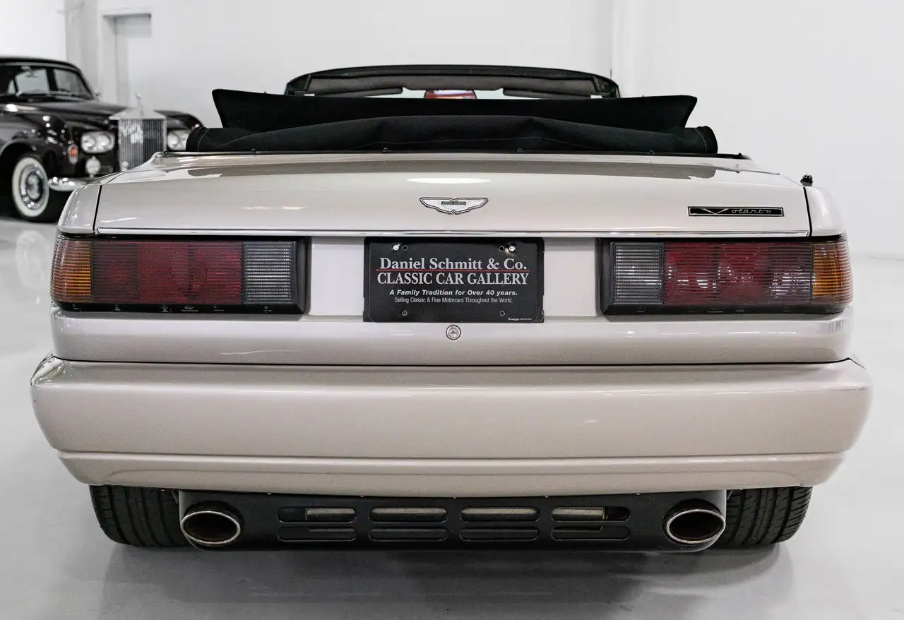 Aston Martin Virage VOLANTE Convertible, foto 10