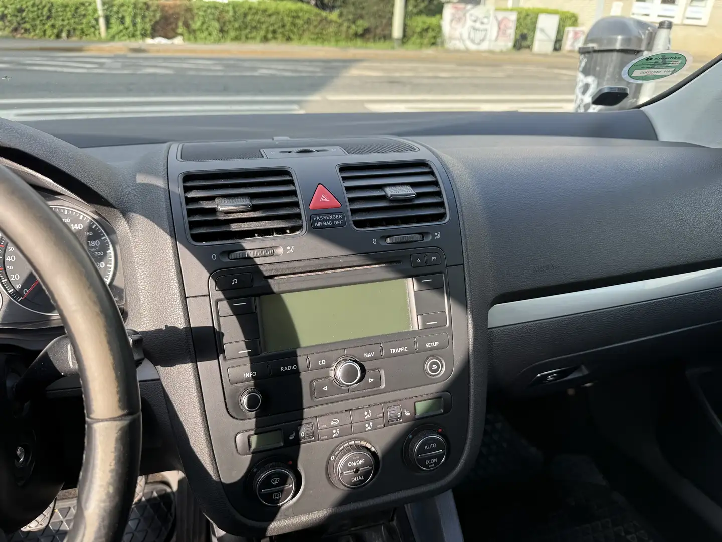 Volkswagen Golf 1.6 FSI Goal Schwarz - 1