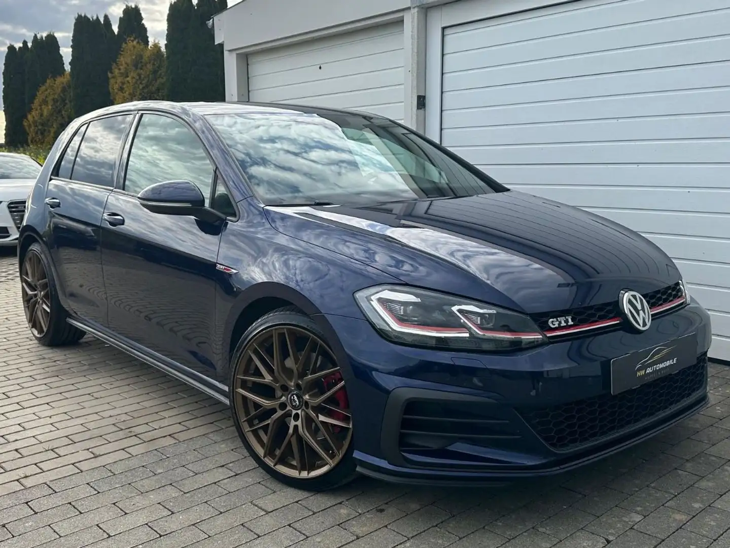 Volkswagen Golf VII 7.5 GTI *Navi*Keyless*LED*AHK*ACC* Bleu - 1