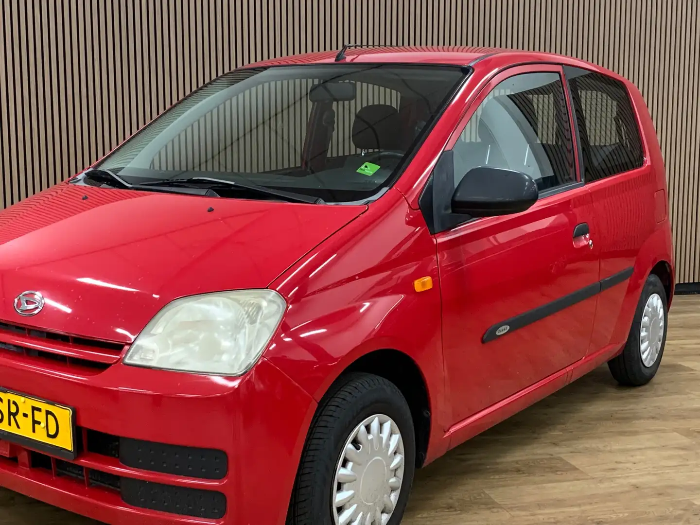 Daihatsu Cuore 1.0-12V Osaka Червоний - 2