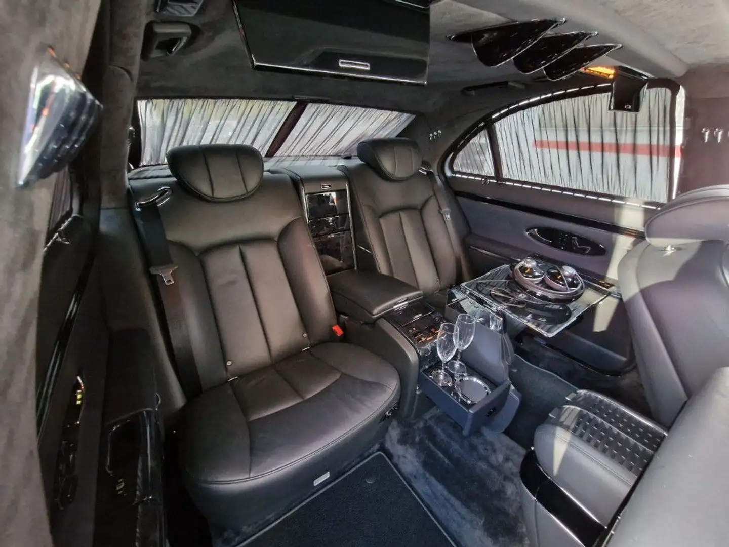 Maybach 57 S +First Class+Vollausstattung+Massage+Solar+ Schwarz - 1