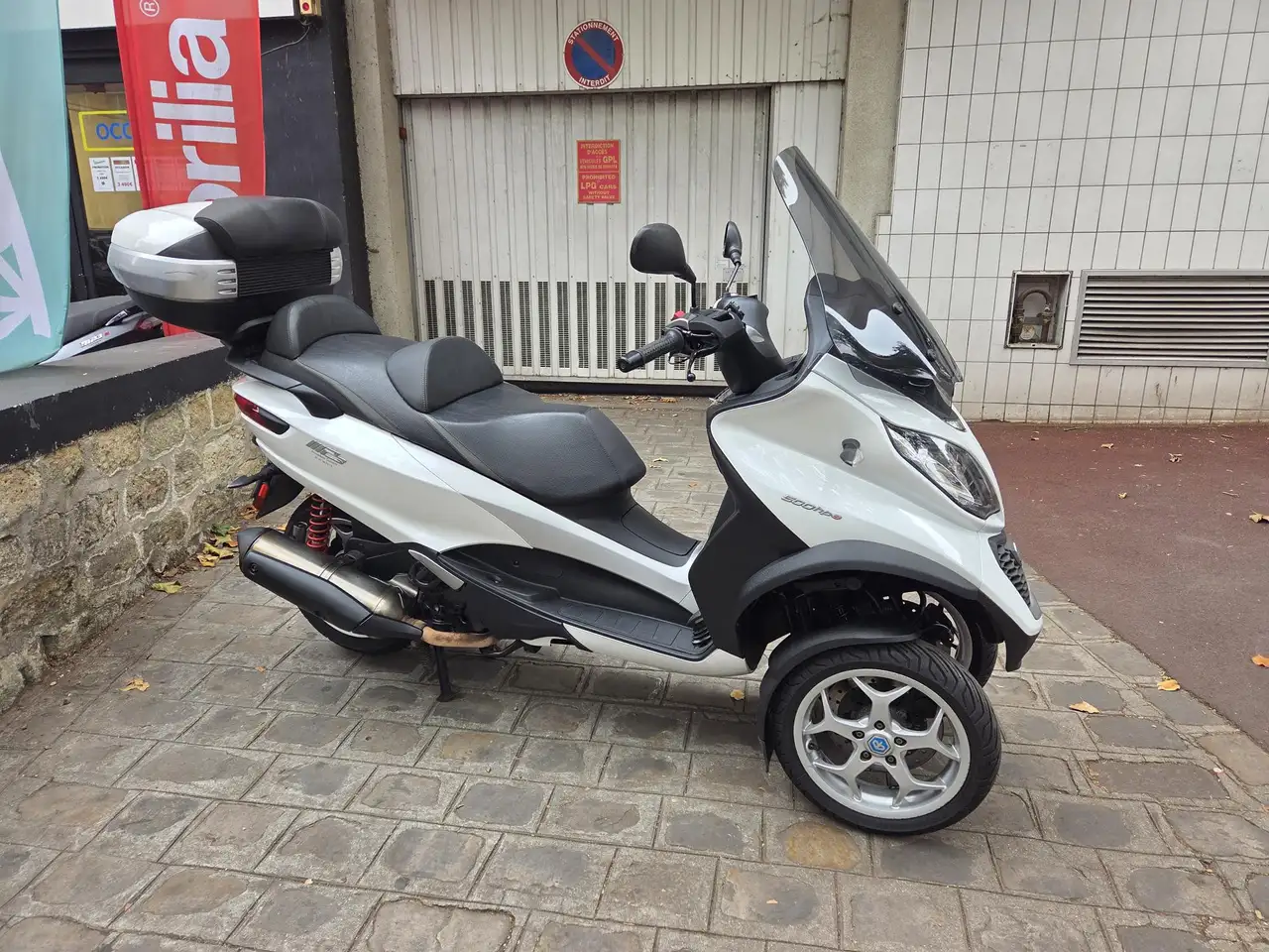 Piaggio MP3 500