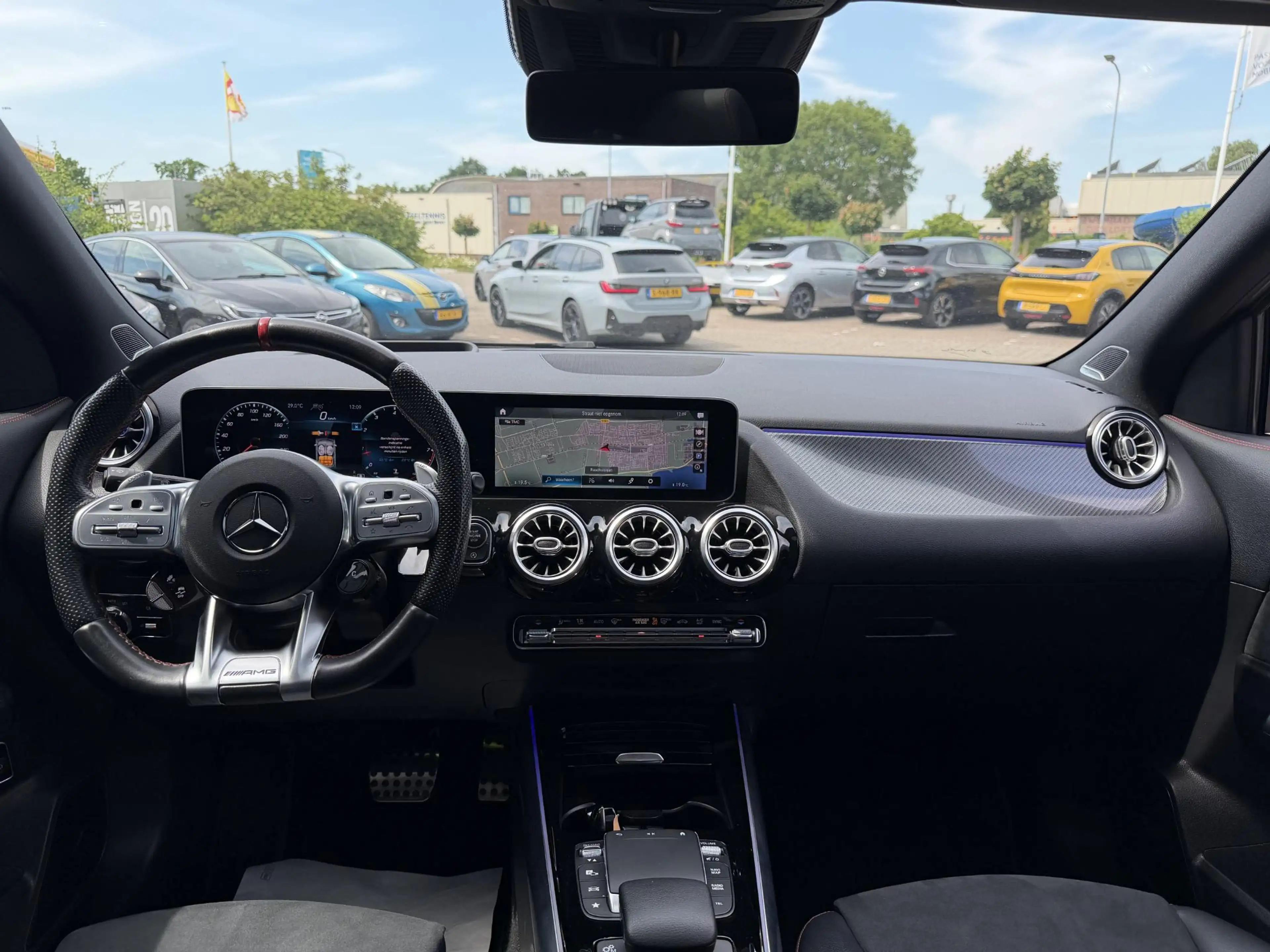 Mercedes-Benz GLA 35 AMG 4MATIC AUTOMAAT| PANORAMADAK |NAVIGATIE | CAMERA | — photo 2