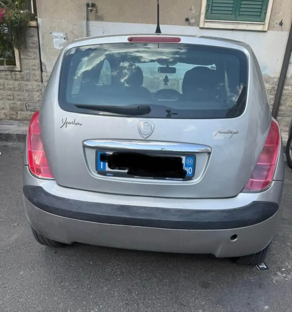 Lancia Ypsilon 1.3 mjt Argento dfn - 2