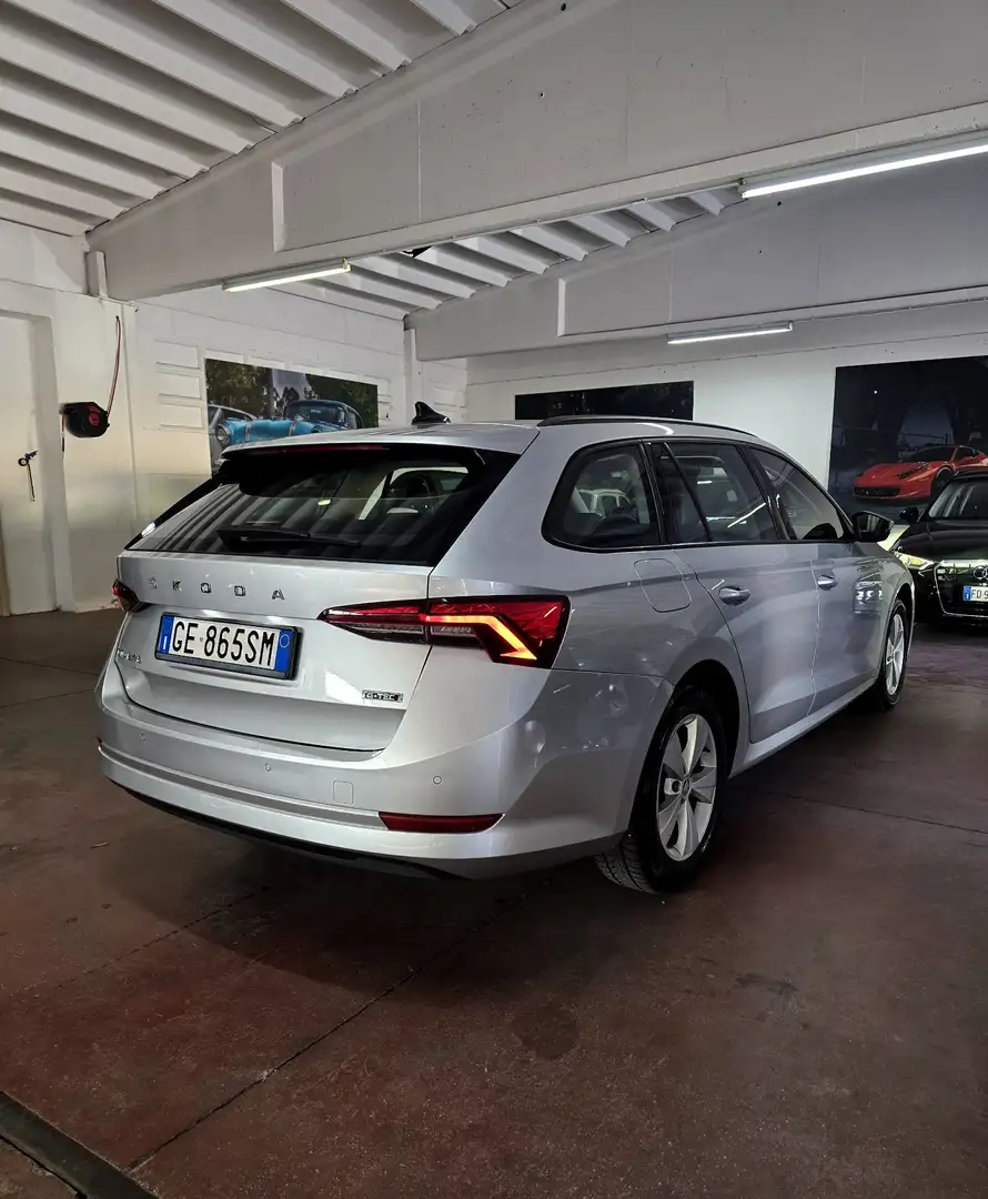 Skoda Octavia 1.5 g-tec Executive 130cv dsg Argento - 2