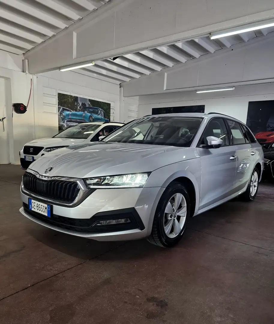 Skoda Octavia 1.5 g-tec Executive 130cv dsg Argento - 1