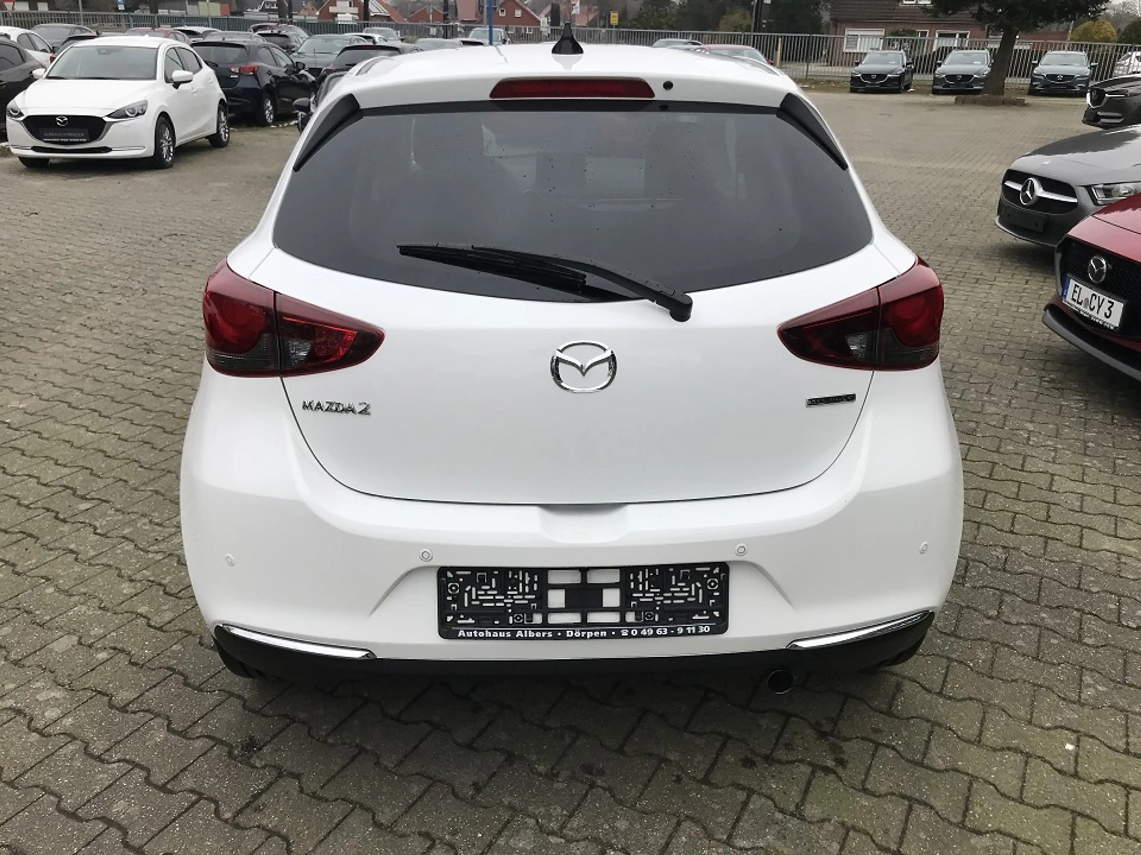 Mazda 2 SKYACTIV-G90 Homura, AUTOMATIK, NAVI, R.Kamera, — photo 9