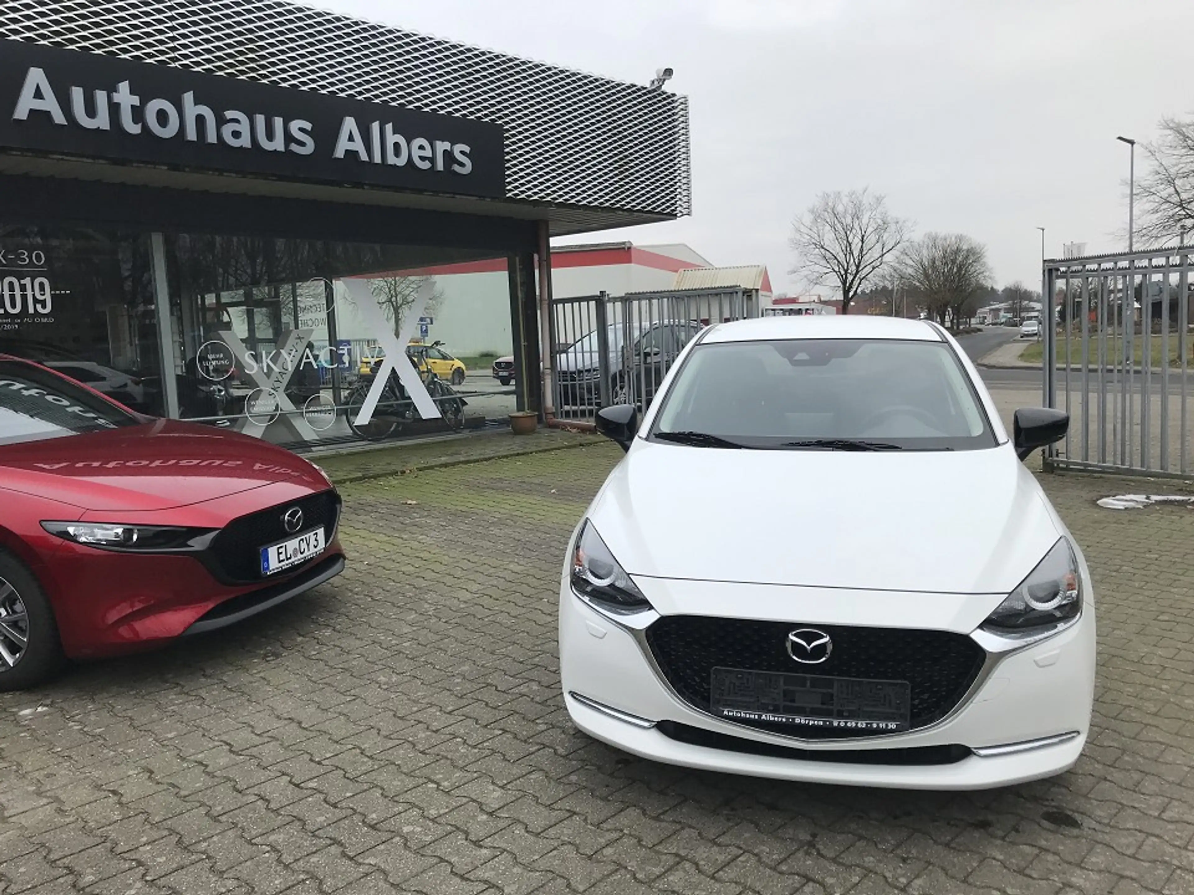 Mazda 2 SKYACTIV-G90 Homura, AUTOMATIK, NAVI, R.Kamera, — photo 15