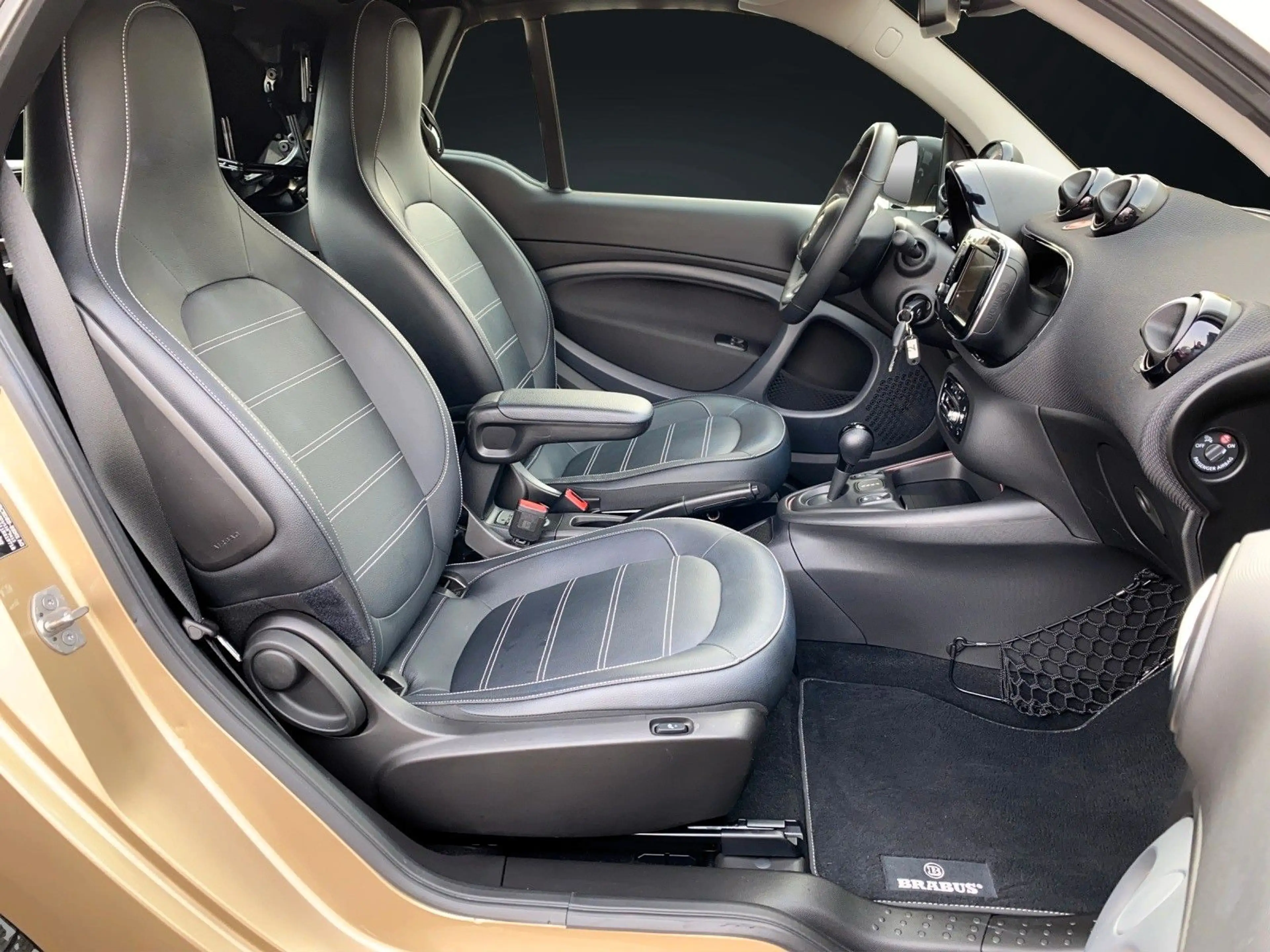 smart forTwo EQ CABRIO PRIME NAVI-KAMERA-LEDER-JBL-LED — photo 15