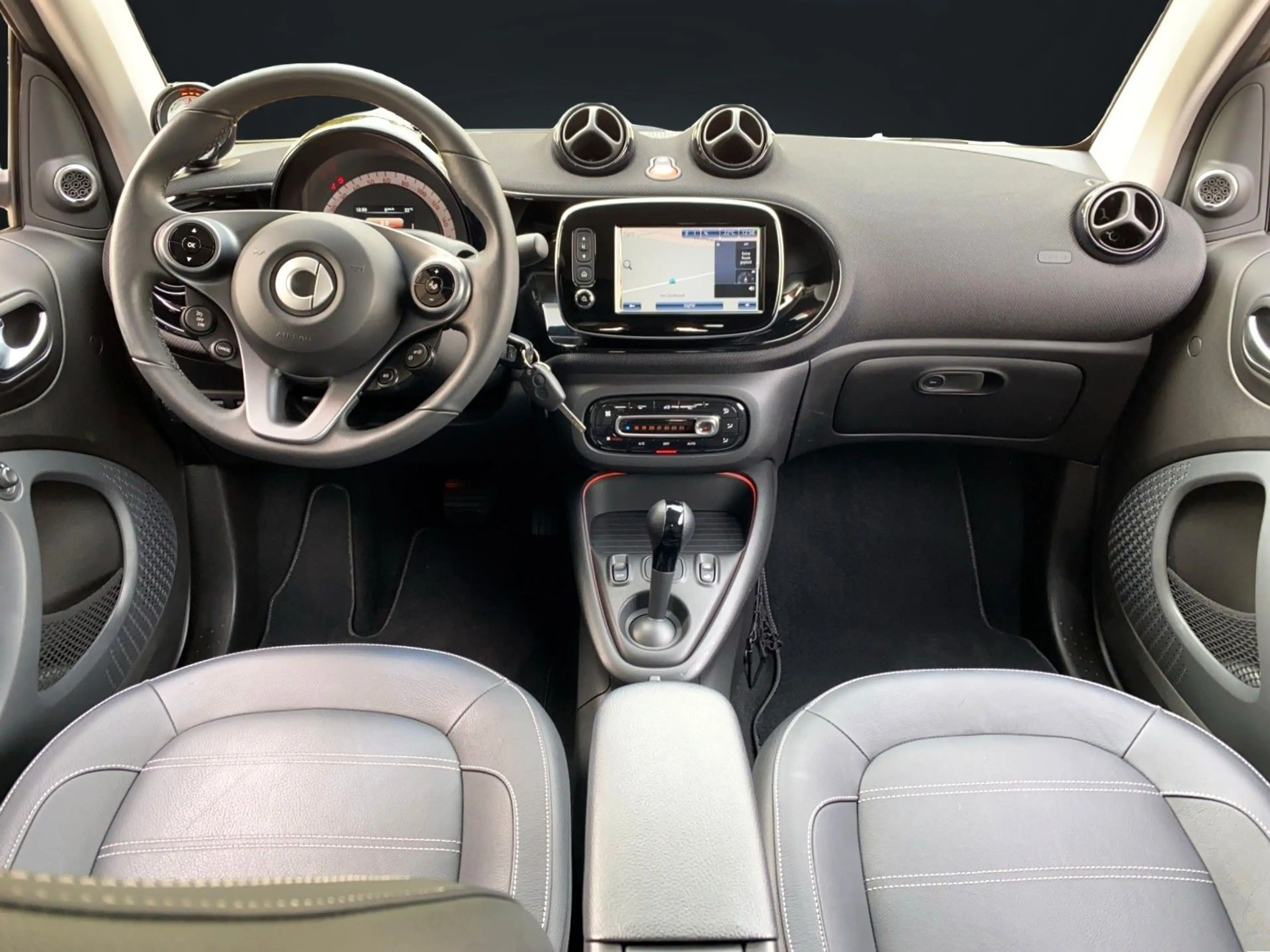 smart forTwo EQ CABRIO PRIME NAVI-KAMERA-LEDER-JBL-LED — photo 9
