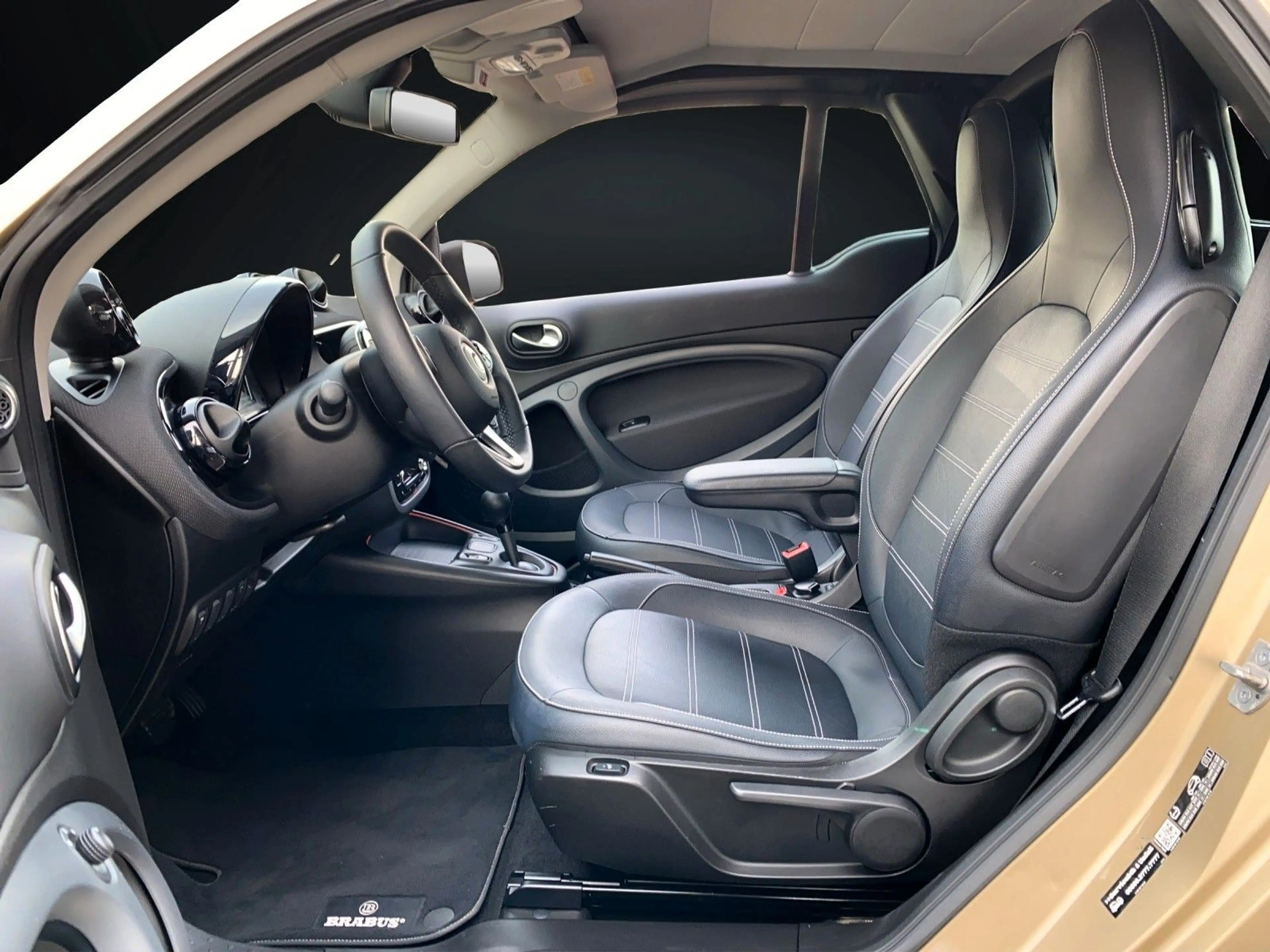 smart forTwo EQ CABRIO PRIME NAVI-KAMERA-LEDER-JBL-LED — photo 12