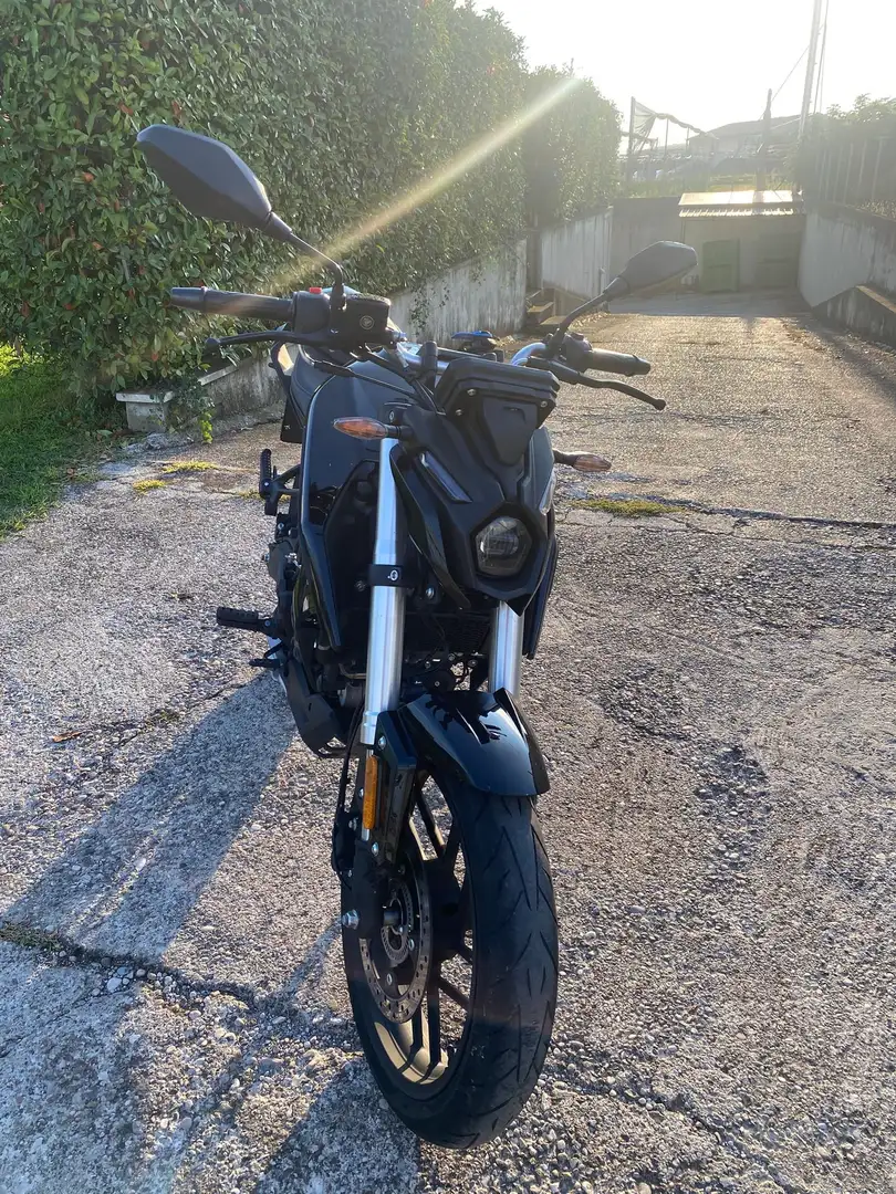 Voge Brivido 125 SR Černá - 1