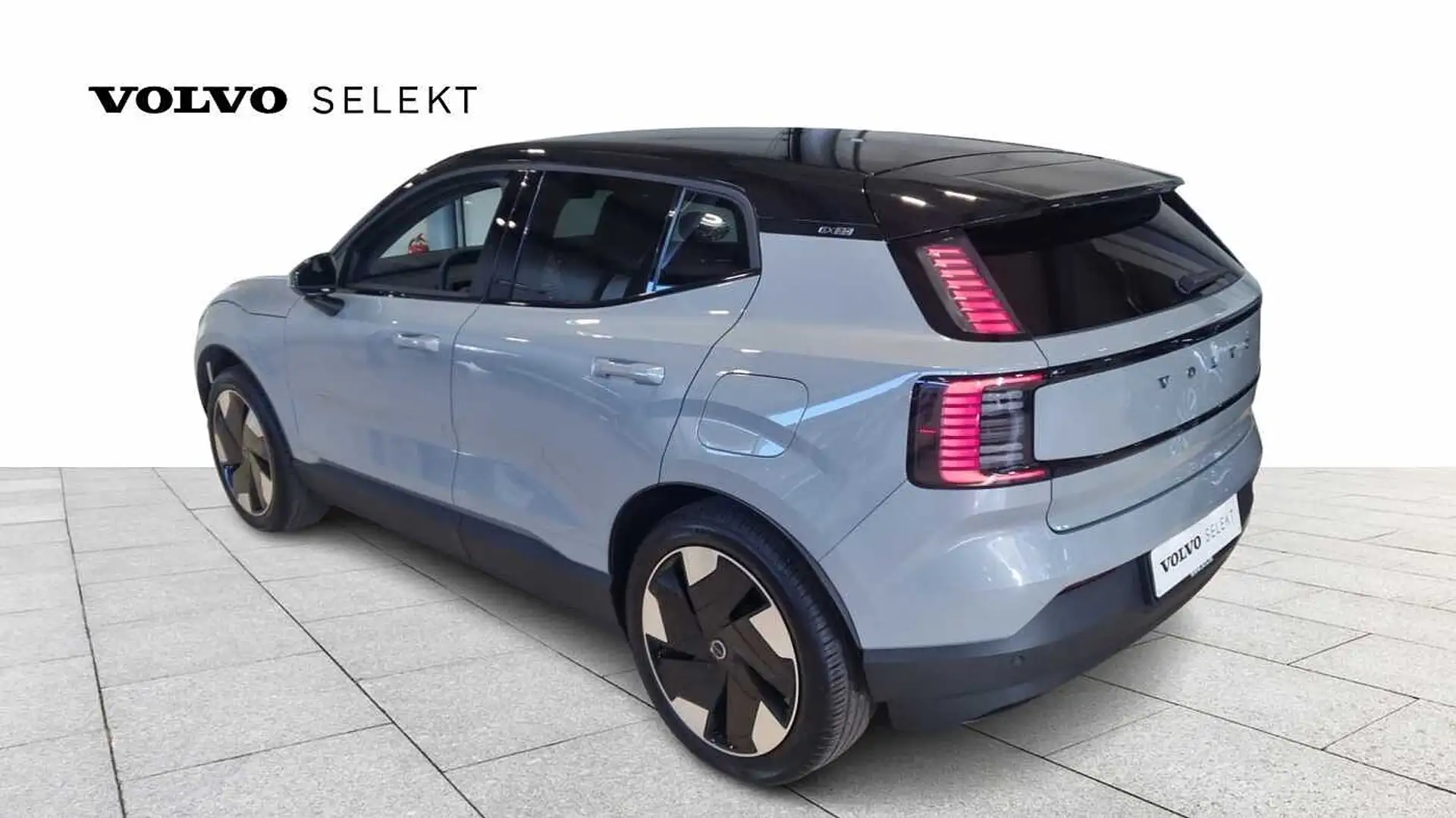 Volvo EX30 Plus, Single Motor Extend Range, Elekt, 19' velgen Grijs - 2