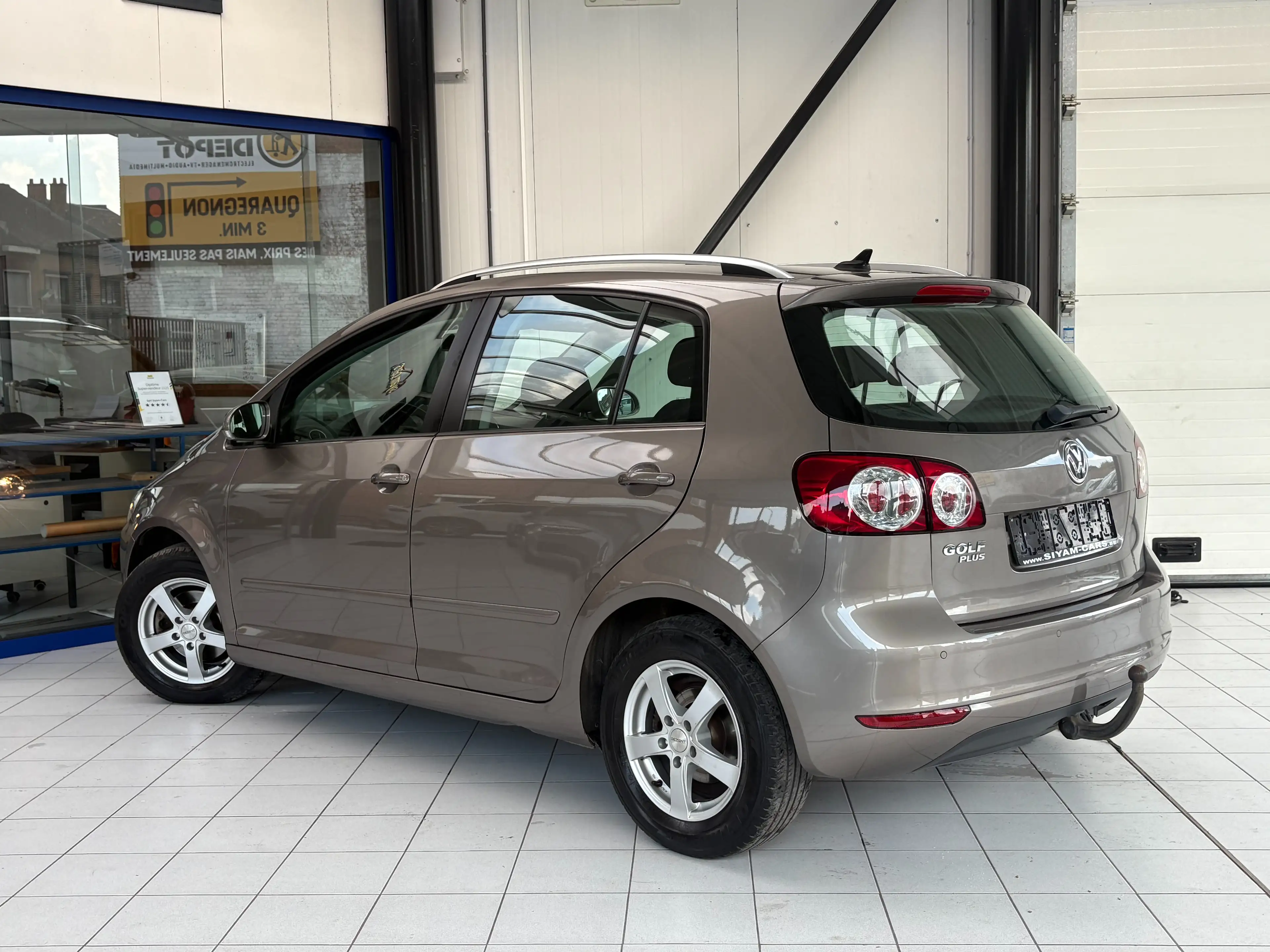 Volkswagen Golf Plus Golf Plus 1.4i *GPS * PDC * JANTES * 1ER PROP * CARNET * — photo 3
