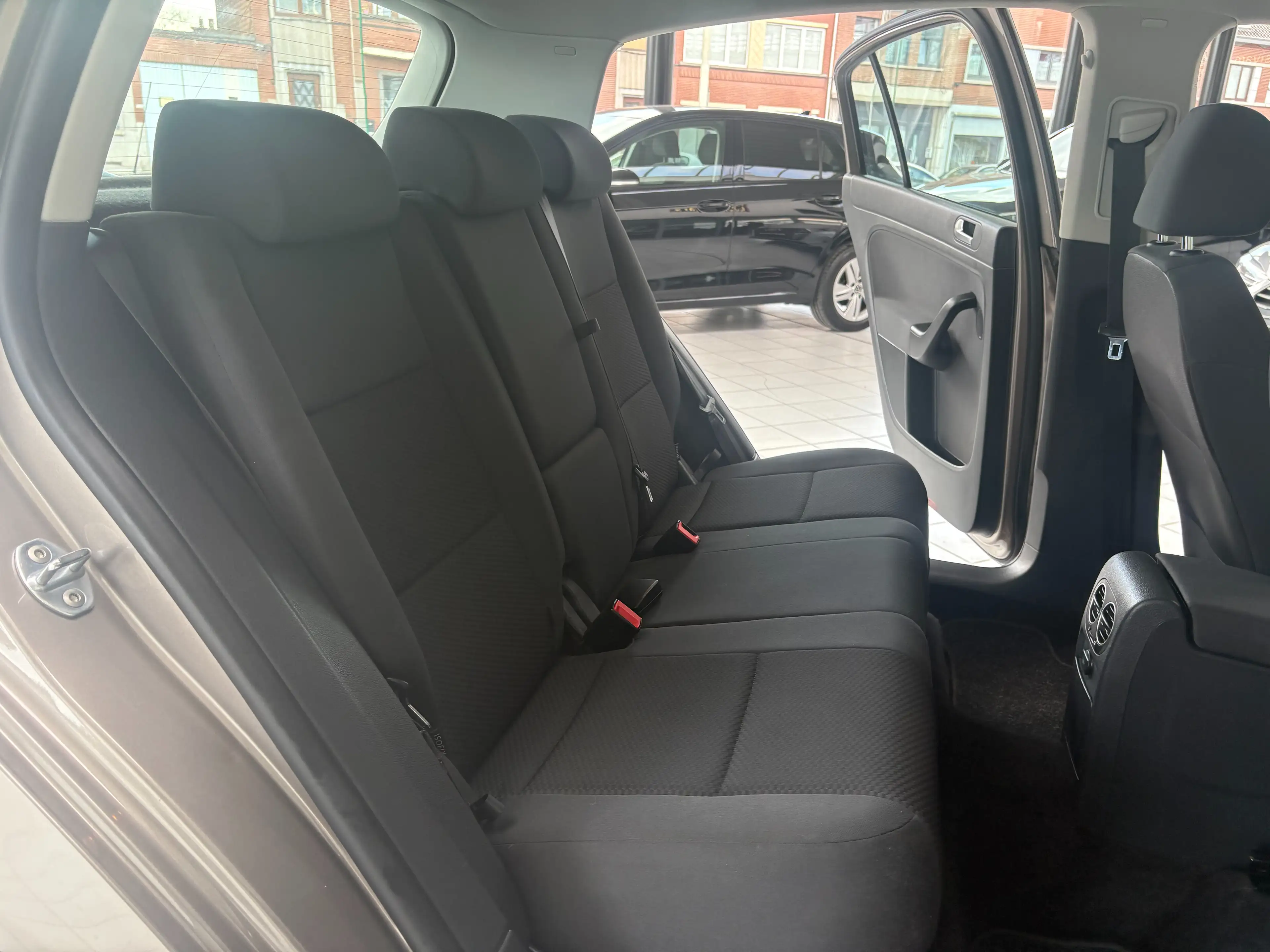 Volkswagen Golf Plus Golf Plus 1.4i *GPS * PDC * JANTES * 1ER PROP * CARNET * — photo 9