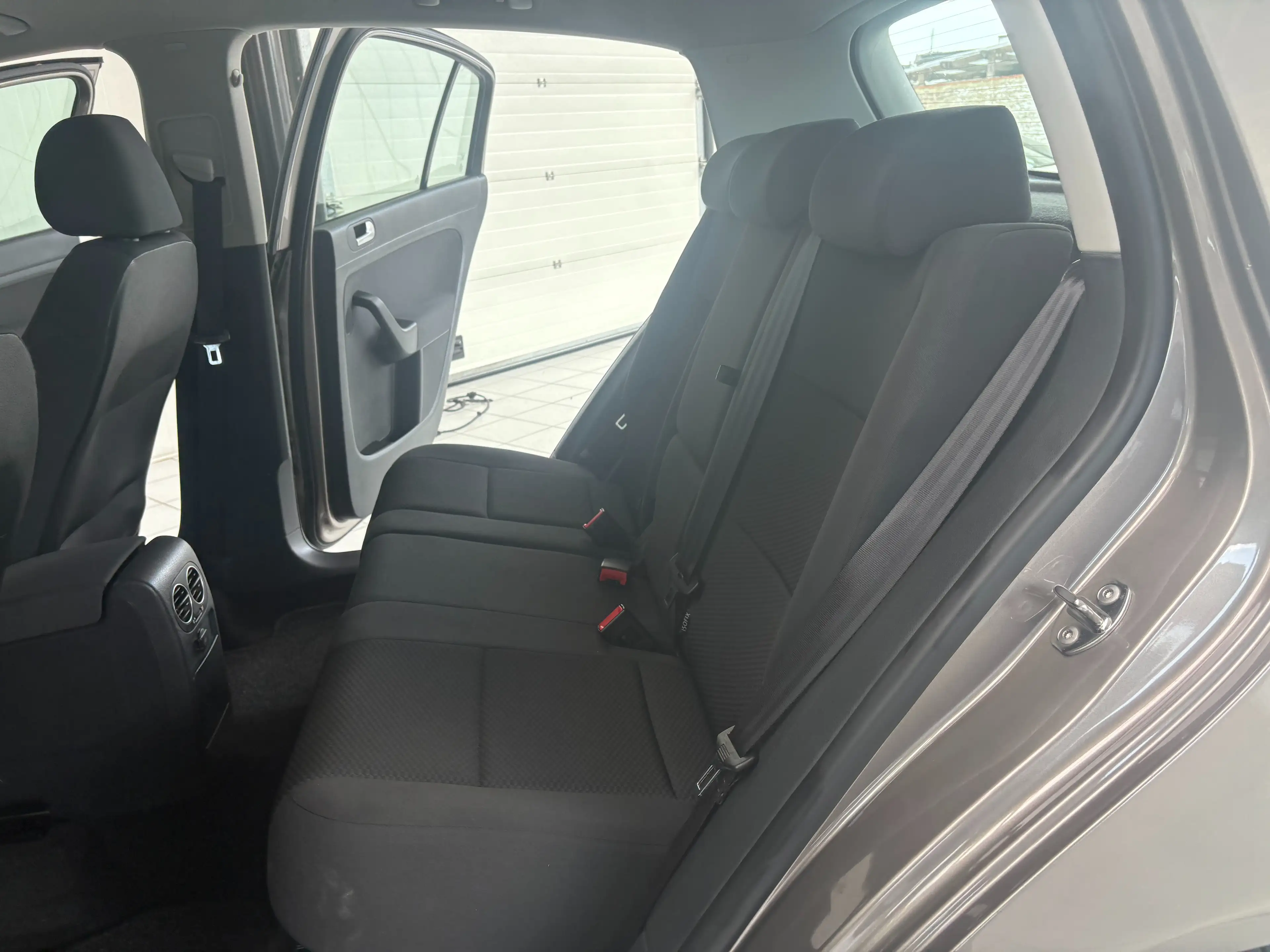 Volkswagen Golf Plus Golf Plus 1.4i *GPS * PDC * JANTES * 1ER PROP * CARNET * — photo 10