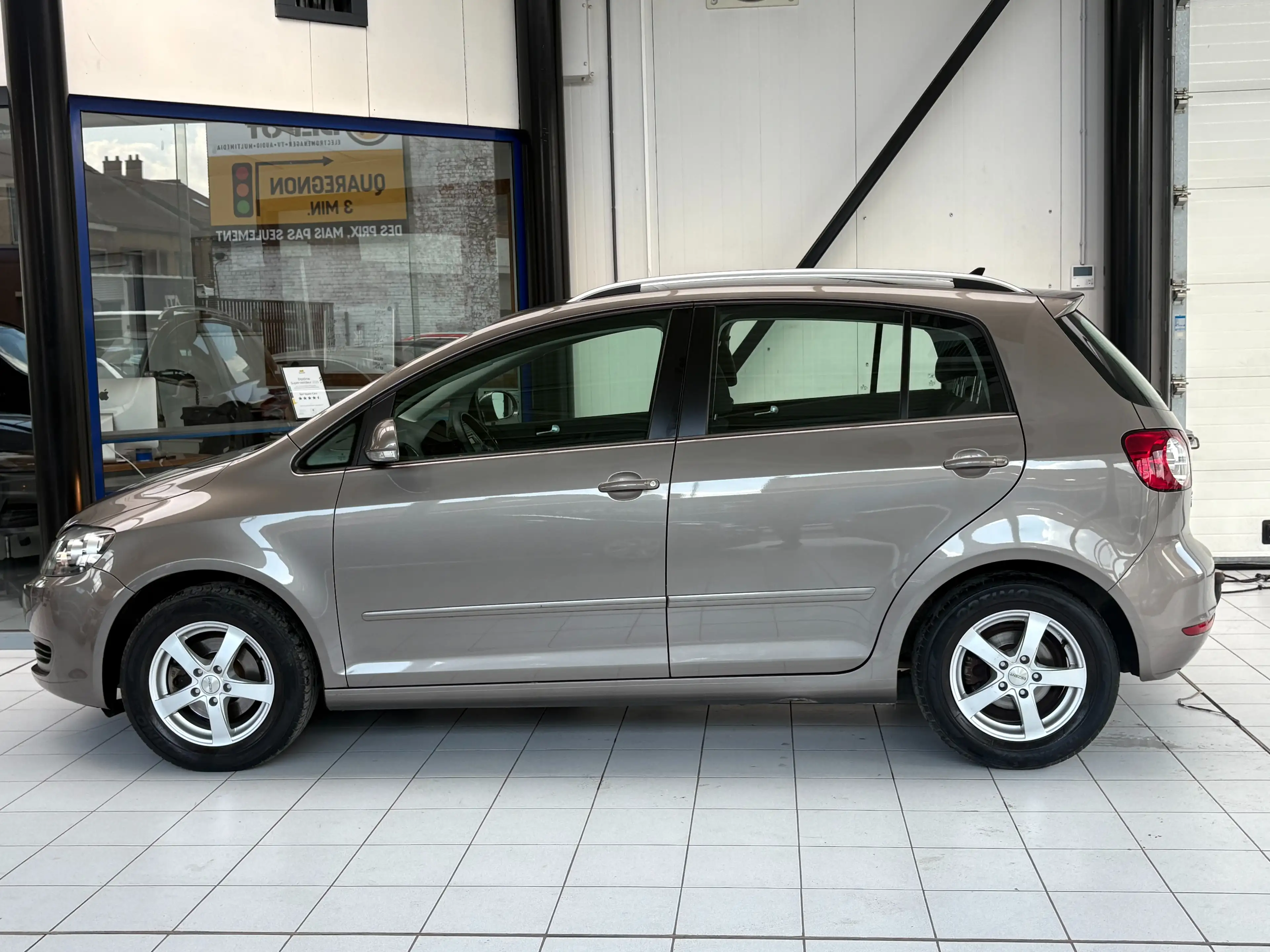 Volkswagen Golf Plus Golf Plus 1.4i *GPS * PDC * JANTES * 1ER PROP * CARNET * — photo 2
